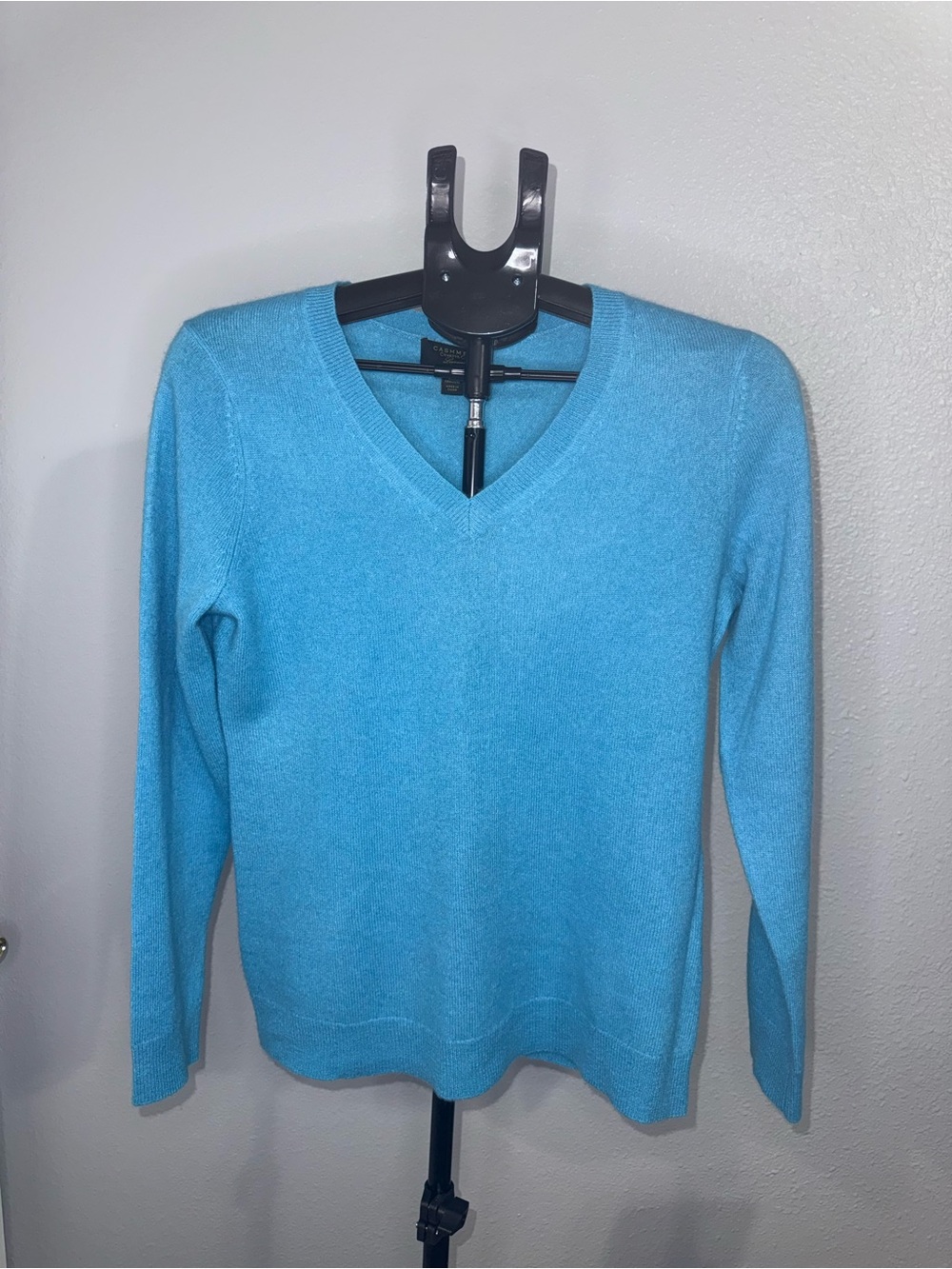Charter Club Luxury 100% Cashmere V-Neck Sweater – Women's Medium